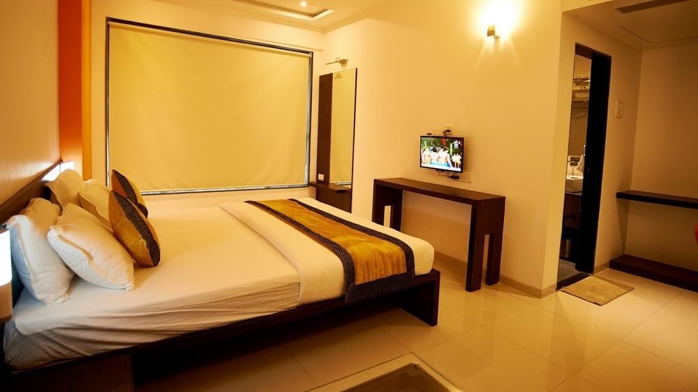 Hotel Golden View Shirdi Exterior photo
