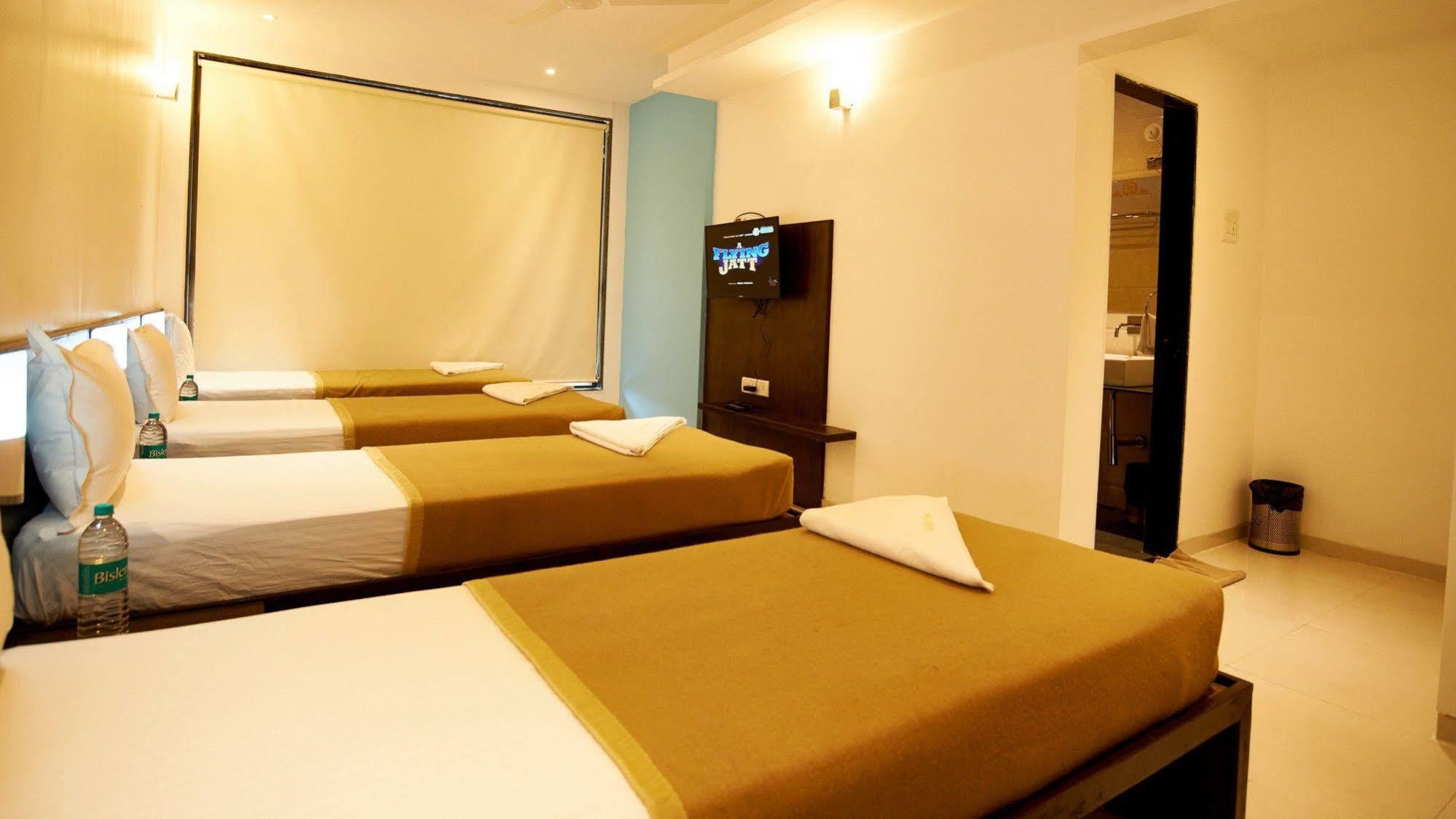 Hotel Golden View Shirdi Exterior photo
