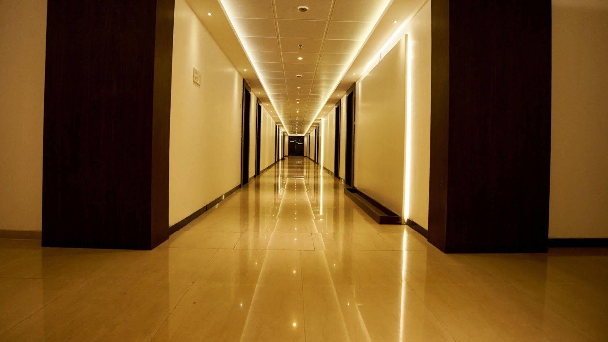 Hotel Golden View Shirdi Exterior photo
