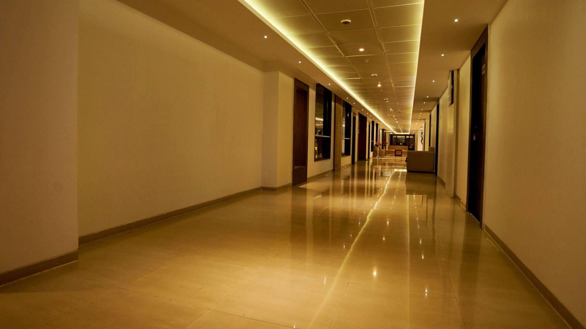 Hotel Golden View Shirdi Exterior photo